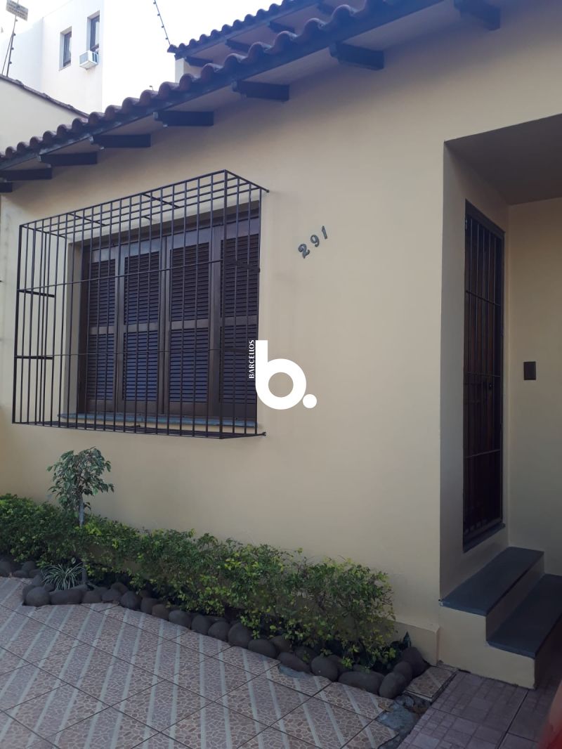 Excelente SOBRADO para locação no bairro Mont Serrat