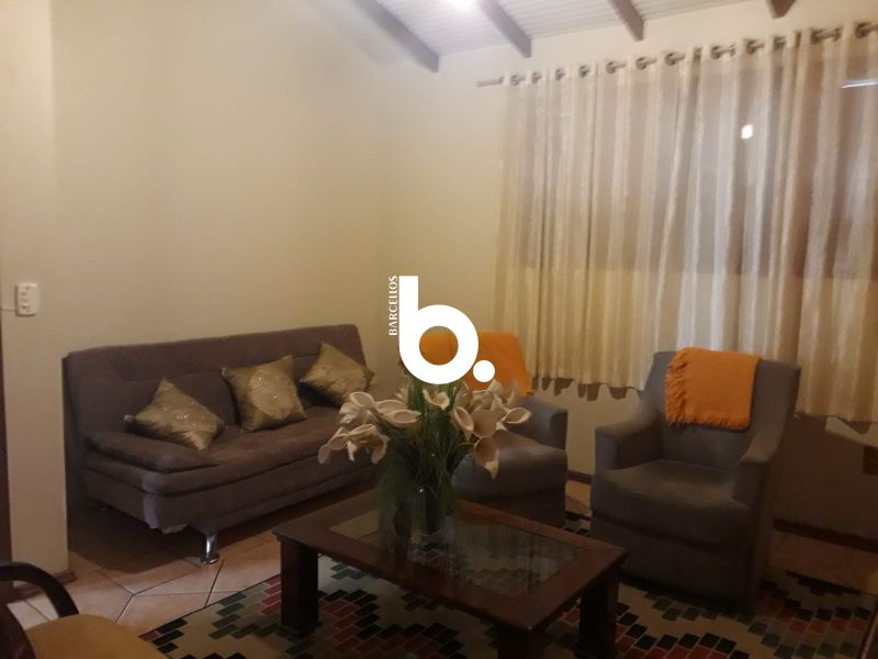 Excelente SOBRADO para locação no bairro Mont Serrat