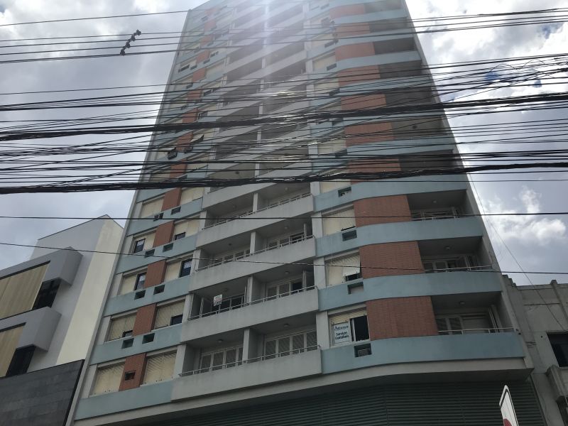 Apto 4 quartos  no bairro CENTRO em SANTA MARIA