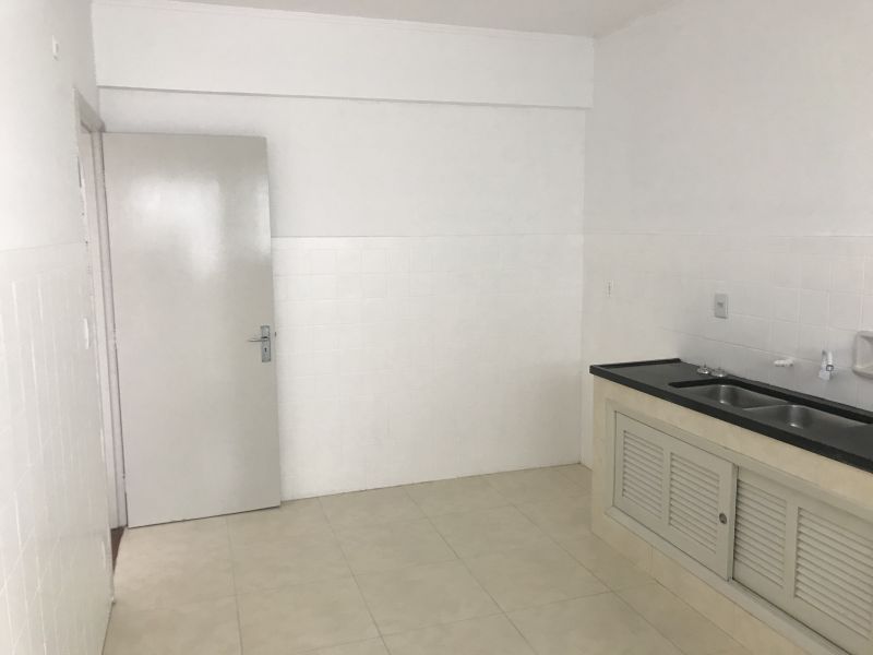 Apto 4 quartos  no bairro CENTRO em SANTA MARIA