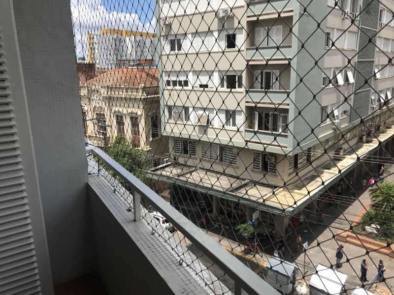 Apto 4 quartos  no bairro CENTRO em SANTA MARIA