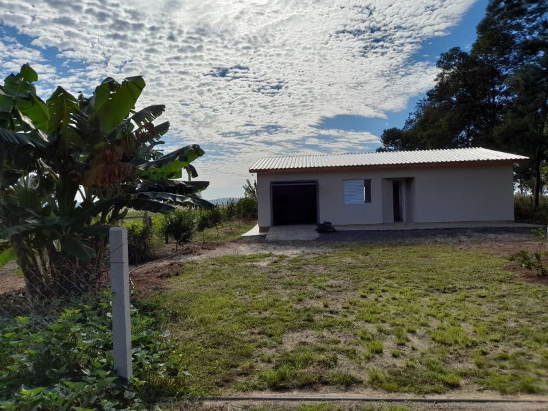 Casa 2 quartos no bairro CAMOBI em SANTA MARIA