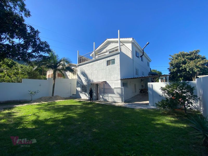 Casa 3 quartos  no bairro CHACARA DAS FLORES em SANTA MARIA