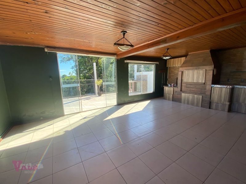 Casa 3 quartos  no bairro CHACARA DAS FLORES em SANTA MARIA