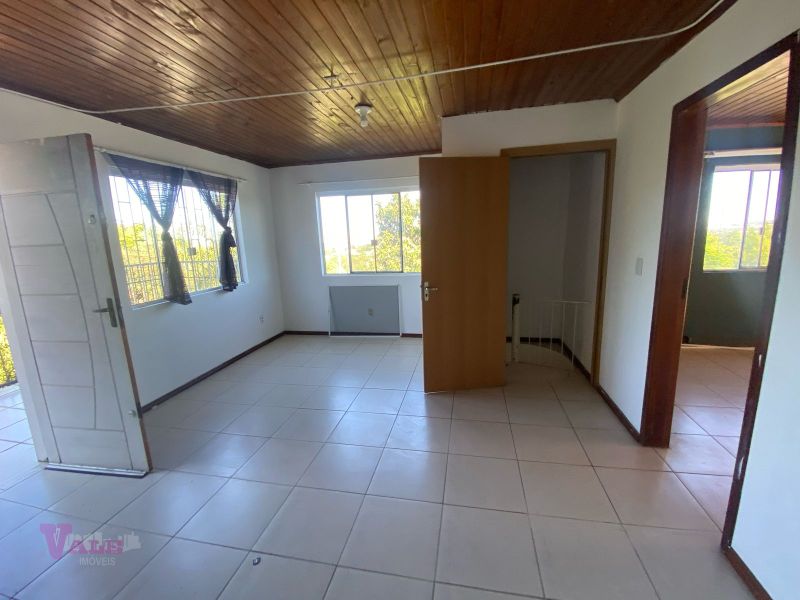 Casa 3 quartos  no bairro CHACARA DAS FLORES em SANTA MARIA