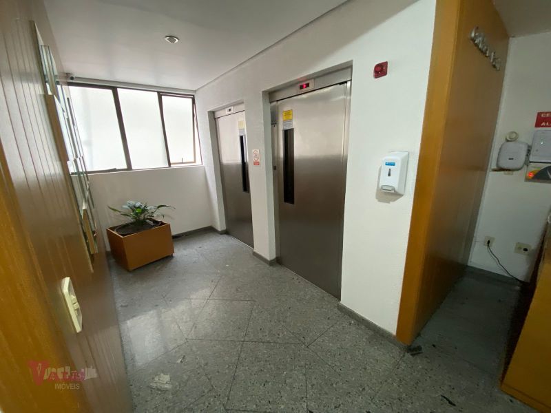 Apto 4 quartos  no bairro CENTRO em SANTA MARIA