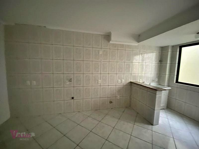 Apto 3 quartos  no bairro PRESIDENTE JOAO GOULART em SANTA MARIA