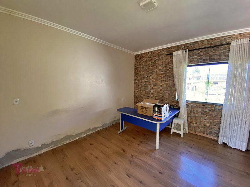 Casa 4 quartos  no bairro CAMOBI em SANTA MARIA