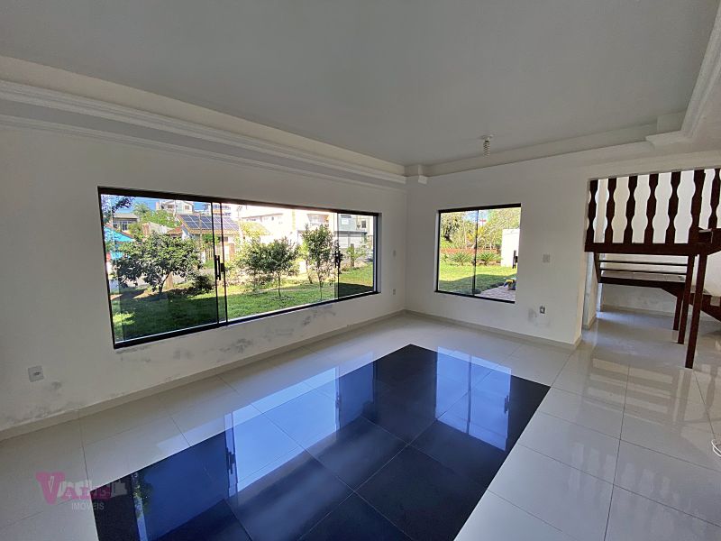 Casa 4 quartos  no bairro CAMOBI em SANTA MARIA