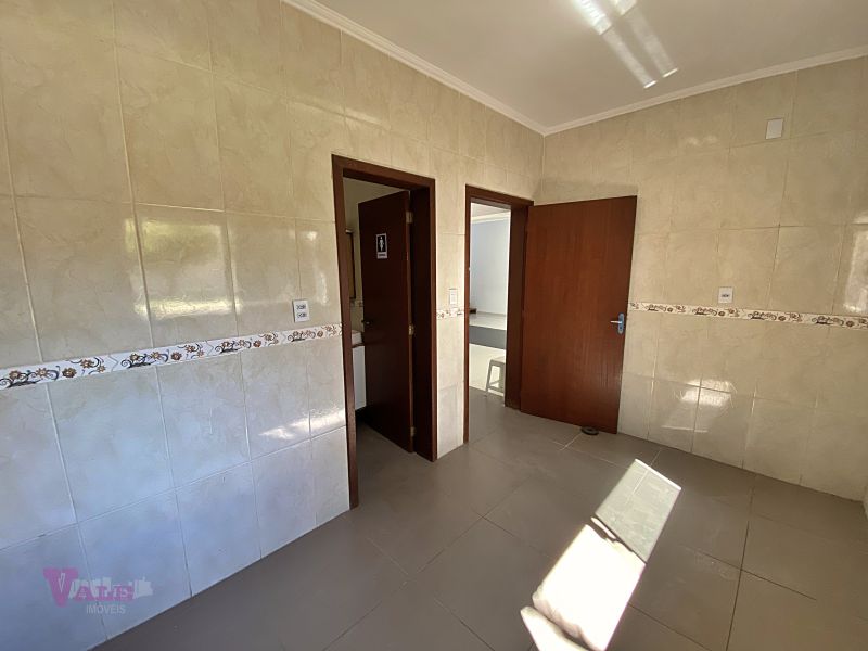 Casa 4 quartos  no bairro CAMOBI em SANTA MARIA