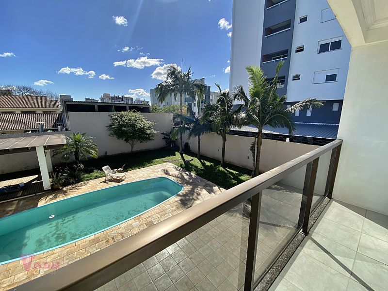 Casa 4 quartos  no bairro CAMOBI em SANTA MARIA
