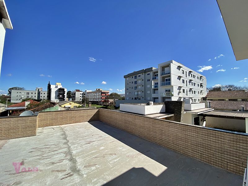 Casa 4 quartos  no bairro CAMOBI em SANTA MARIA