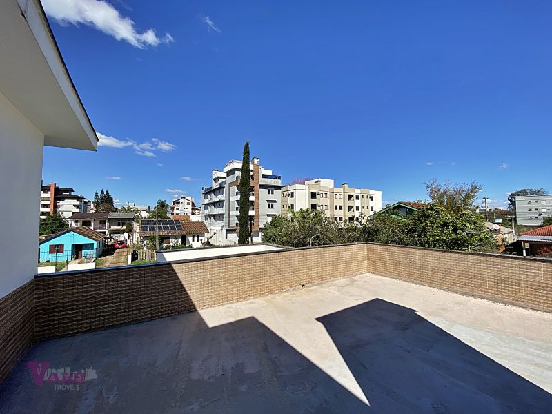 Casa 4 quartos  no bairro CAMOBI em SANTA MARIA