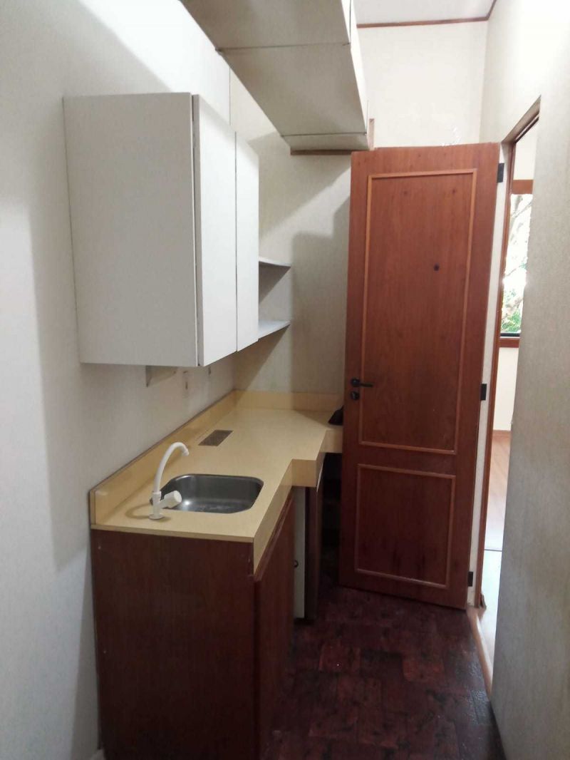 Sala 0 quarto  no bairro AUXILIADORA em PORTO ALEGRE