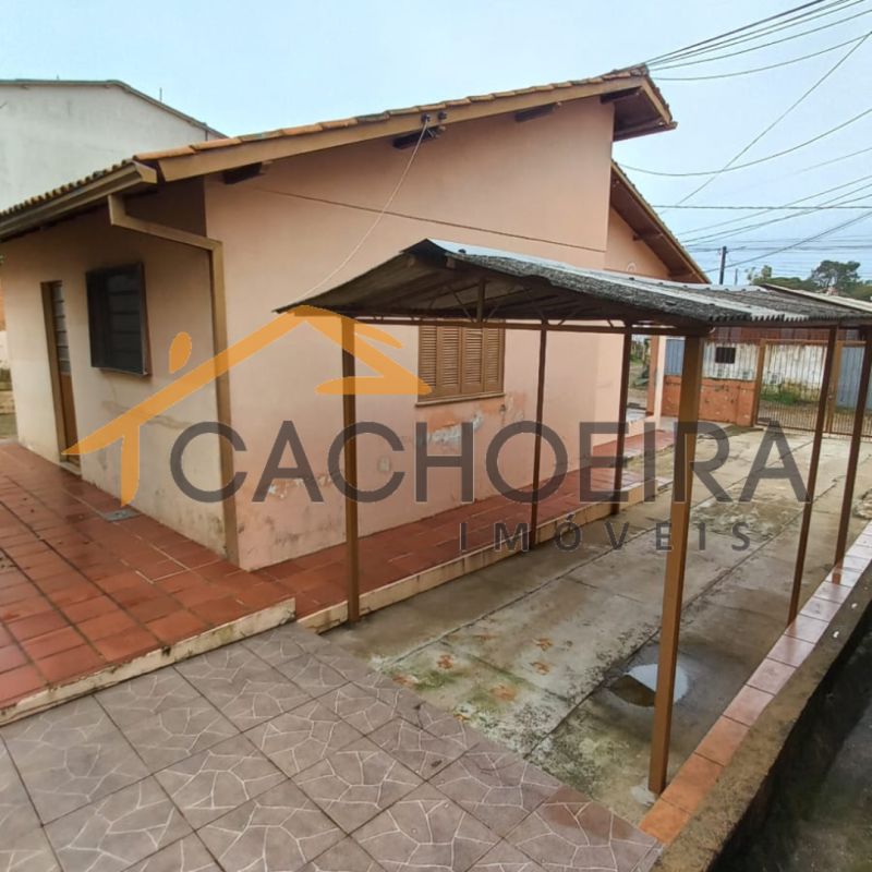 Casa/Fundos 2d  no bairro SOARES em