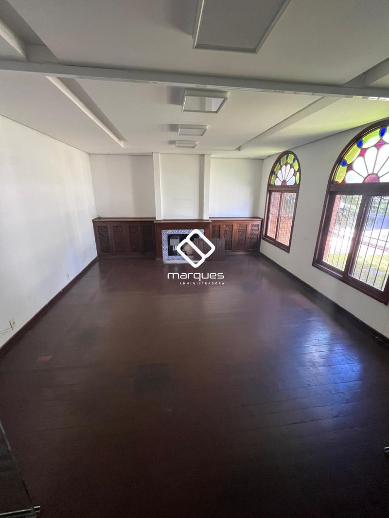 CASA COMERCIAL 3 quartos 