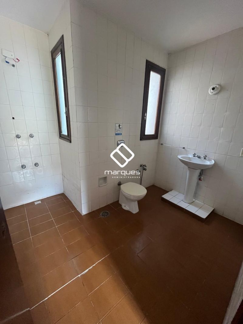 CASA COMERCIAL 3 quartos 