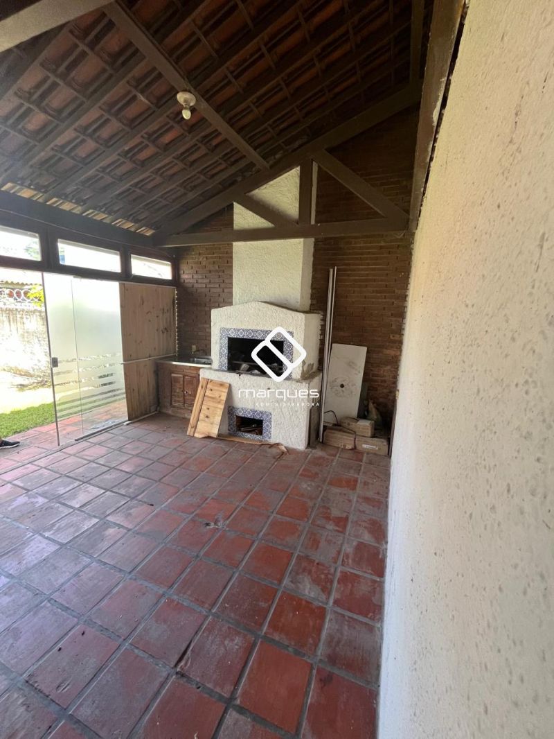 CASA COMERCIAL 3 quartos 