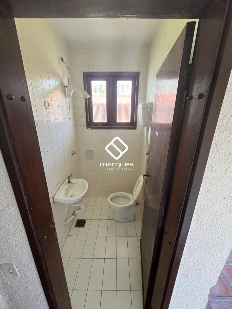 CASA COMERCIAL 3 quartos 