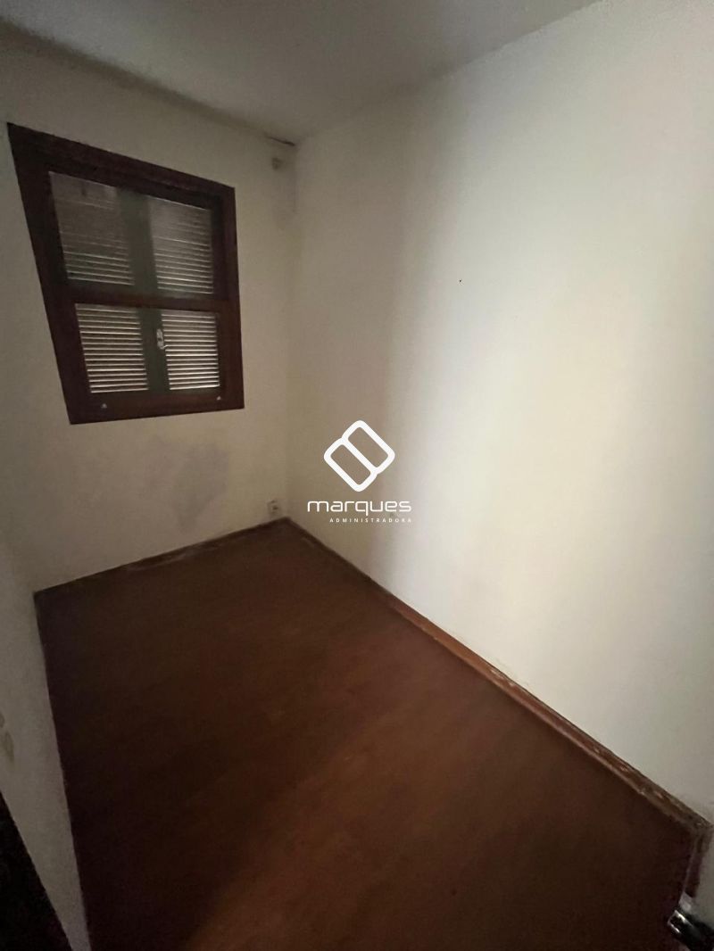CASA COMERCIAL 3 quartos 