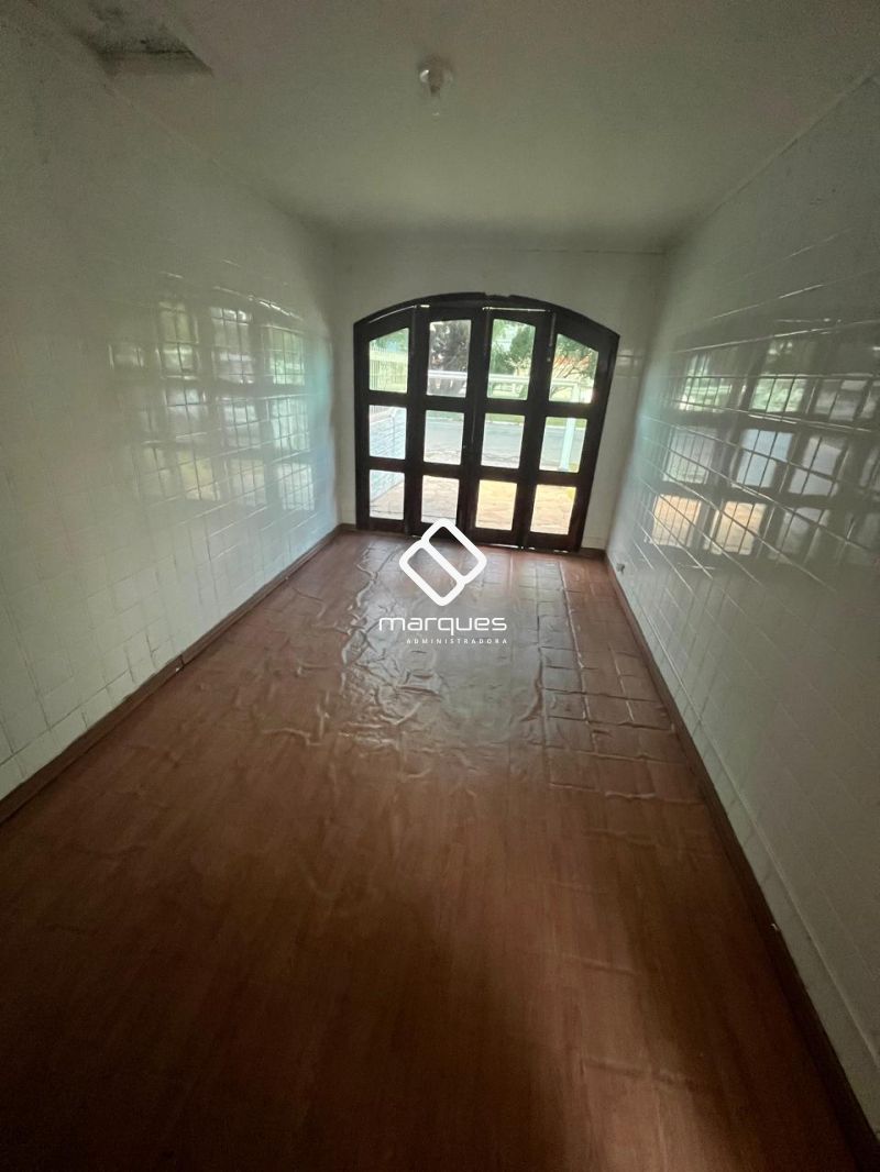 CASA COMERCIAL 3 quartos 