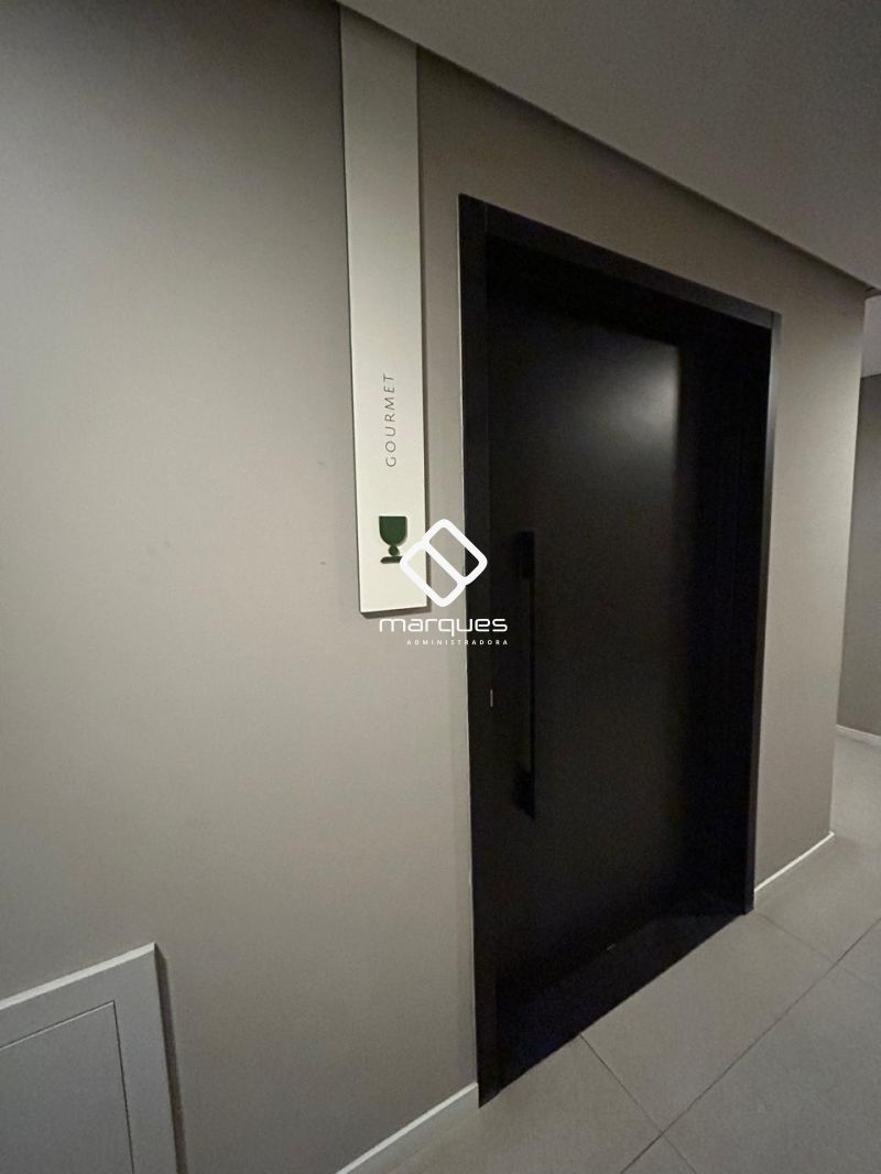 FLAT 1 quarto 