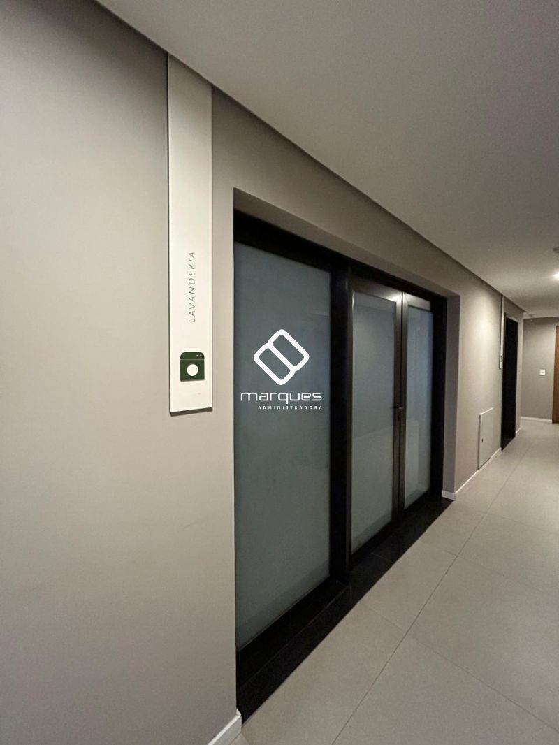 FLAT 1 quarto 