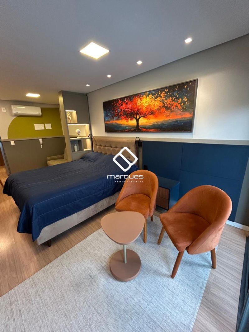 FLAT 1 quarto 