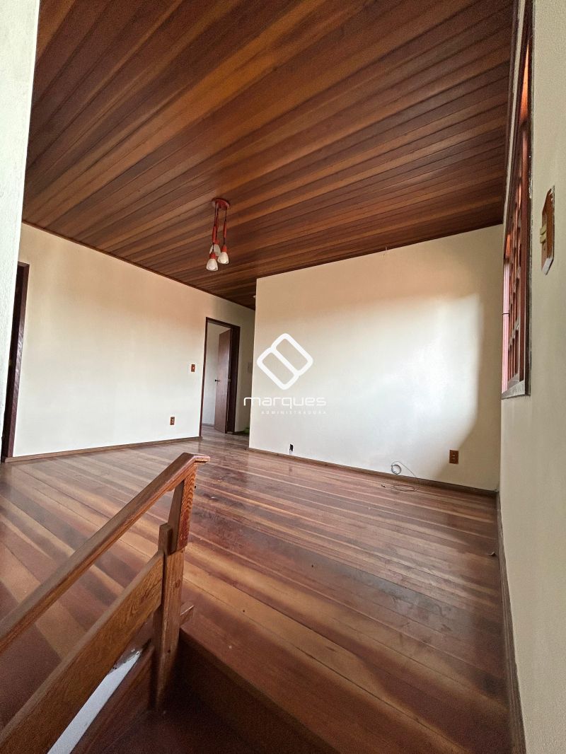 CASA 3 quartos 
