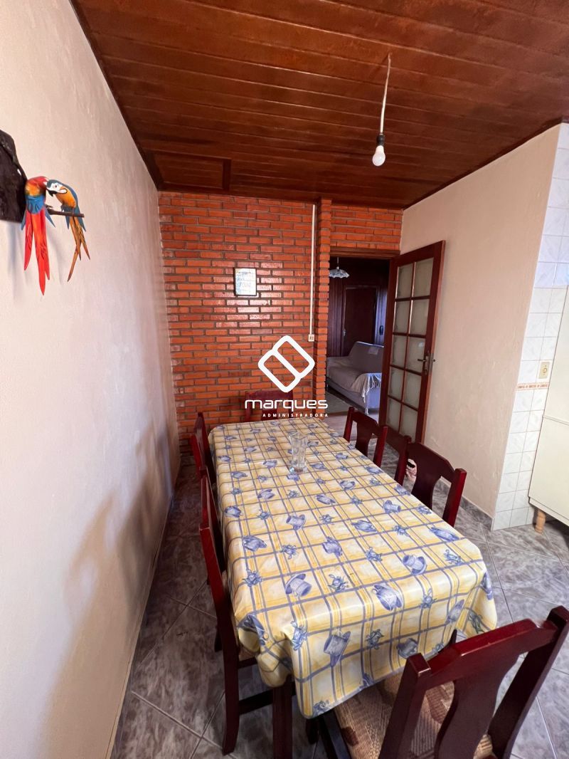 CASA/FUNDOS 1 quarto 