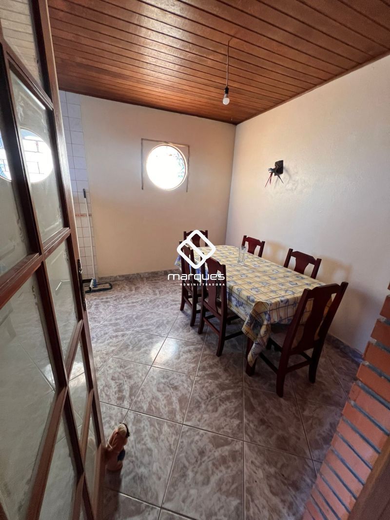 CASA/FUNDOS 1 quarto 