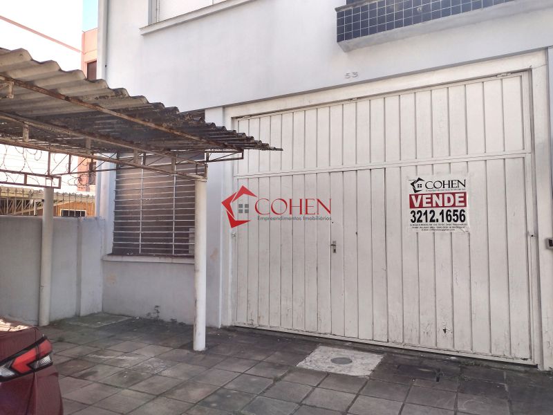 DEPÓSITO EXCELENTE COM PÁTIO EXCLUSIVO