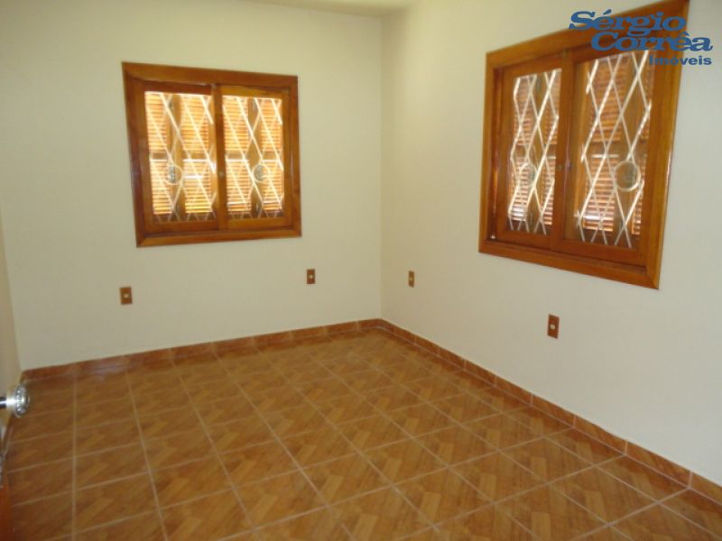 Ótima Casa com laje e pátio no Umuharama