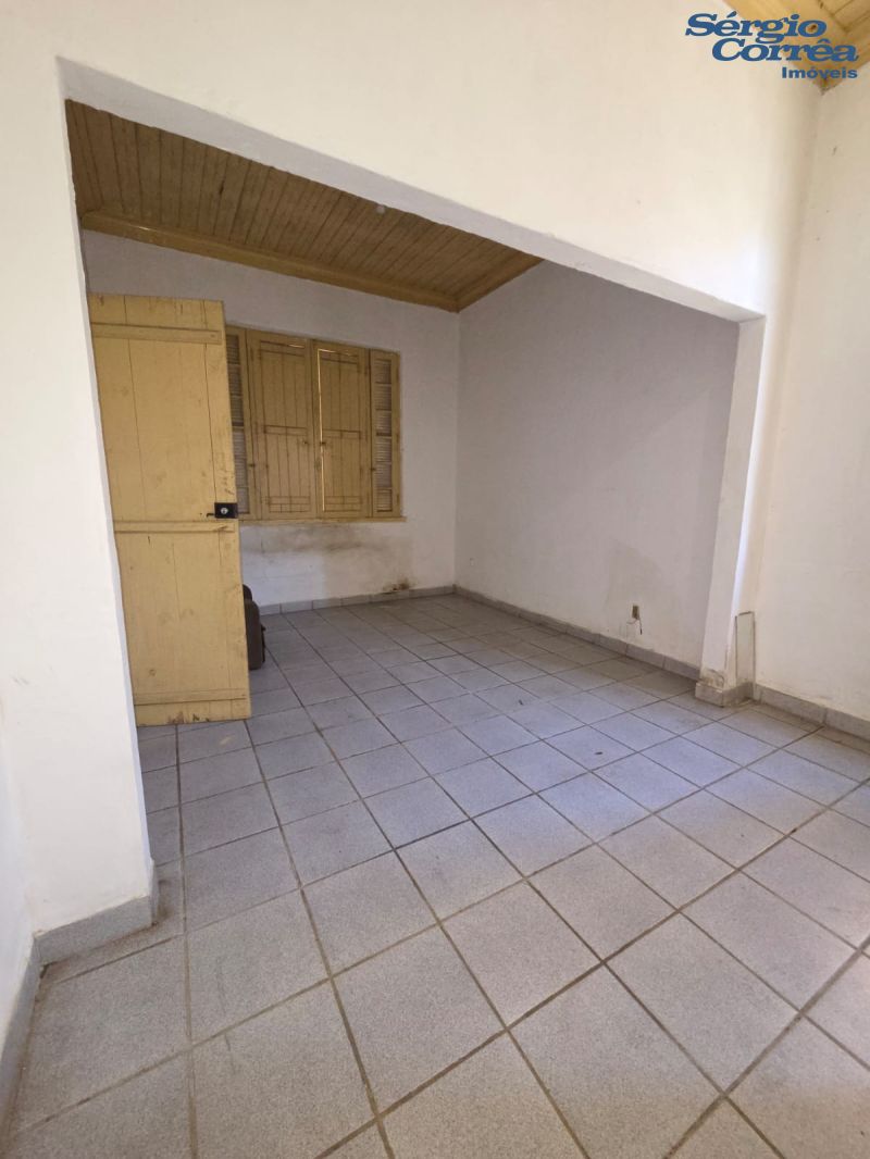 CASA  165m2 RUA PROF ARAÚJO