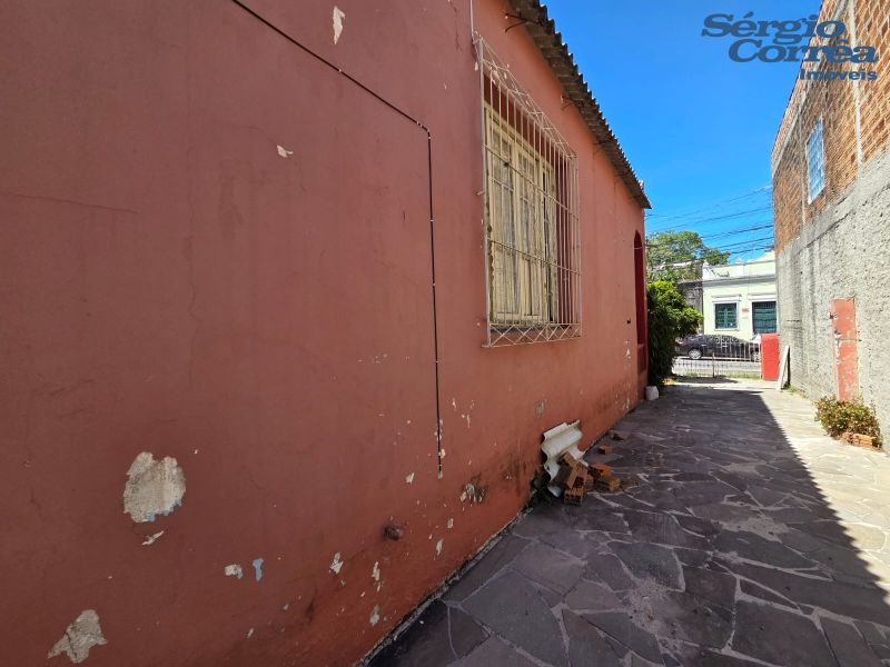 CASA  165m2 RUA PROF ARAÚJO