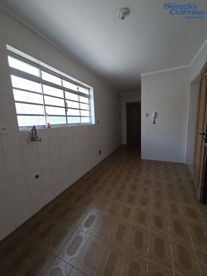 AMPLO APARTAMENTO  RUA GONÇALVES CHAVES