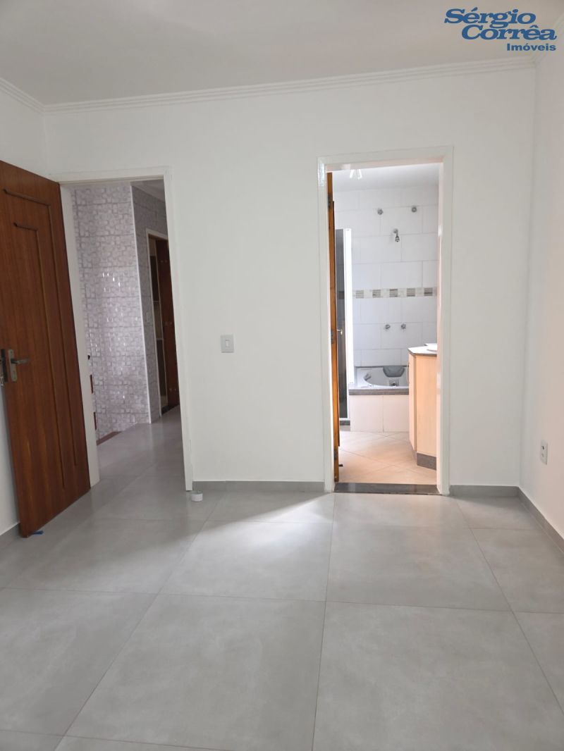 SOBRADO C/SUÍTE/GARAGEM/CHURRASQUEIRA