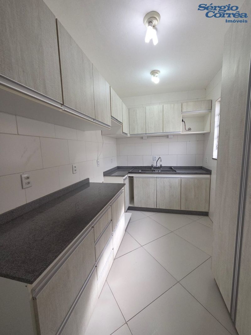 SOBRADO C/SUÍTE/GARAGEM/CHURRASQUEIRA