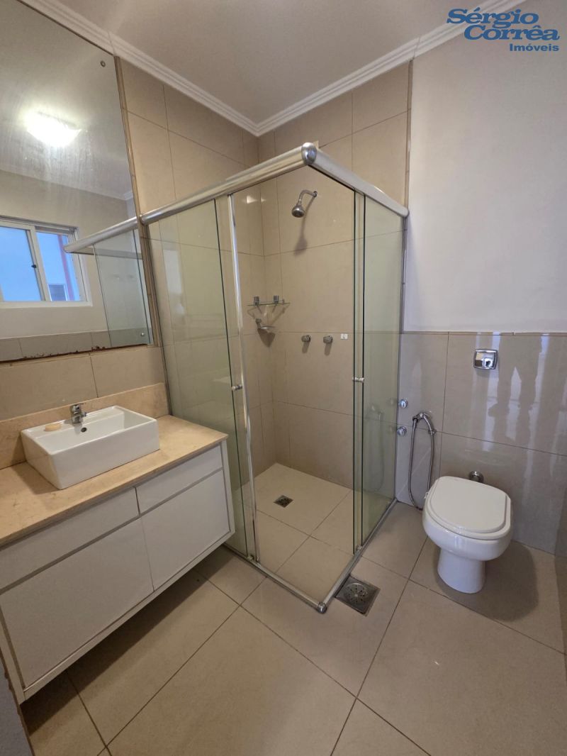 APARTAMENTO CENTRALÍSSIMO E ENSOLARADO