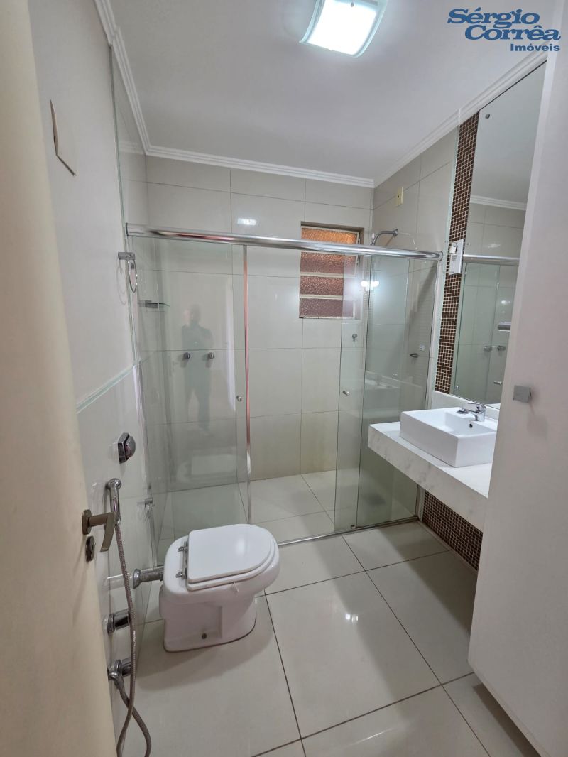 APARTAMENTO CENTRALÍSSIMO E ENSOLARADO