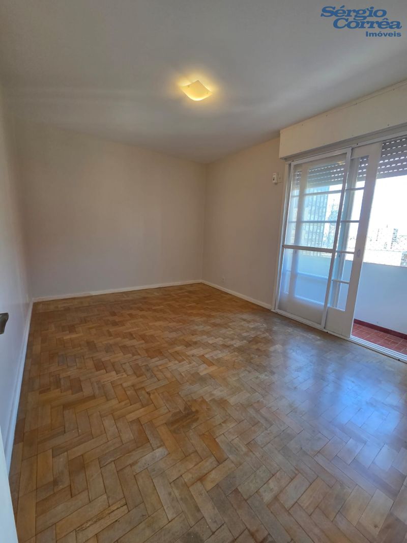 APARTAMENTO CENTRALÍSSIMO E ENSOLARADO