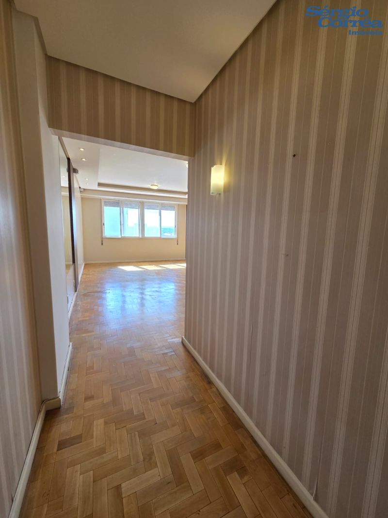 APARTAMENTO CENTRALÍSSIMO E ENSOLARADO