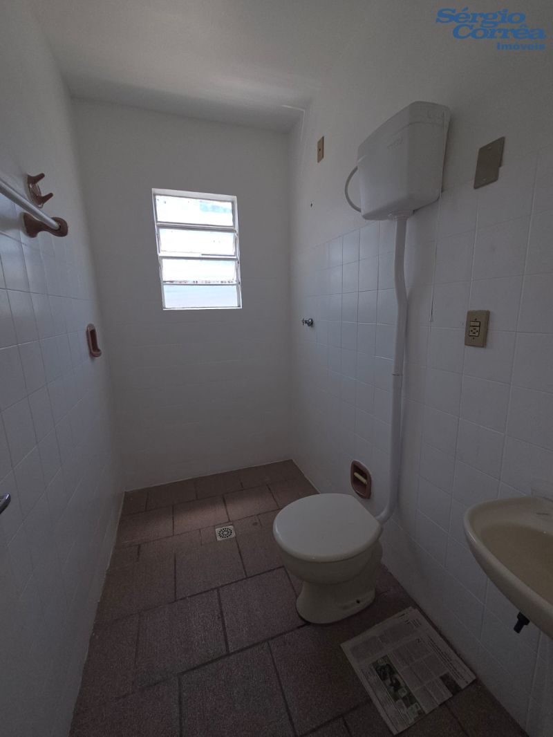 Sala Comercial no Centro: Localização Privilegiada com Ótimo Custo-Benefício