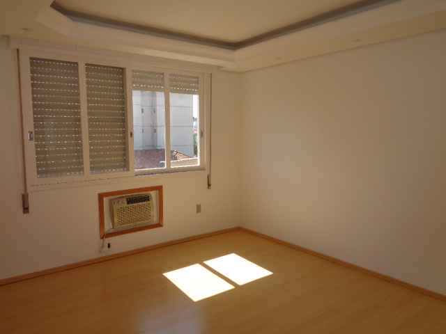 ÓTIMO APARTAMENTO RUA QUINZE 