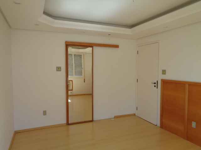 ÓTIMO APARTAMENTO RUA QUINZE 