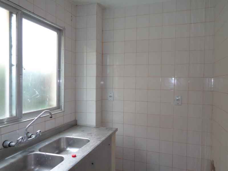 SOBRADO COM PISCINA LARANJAL 