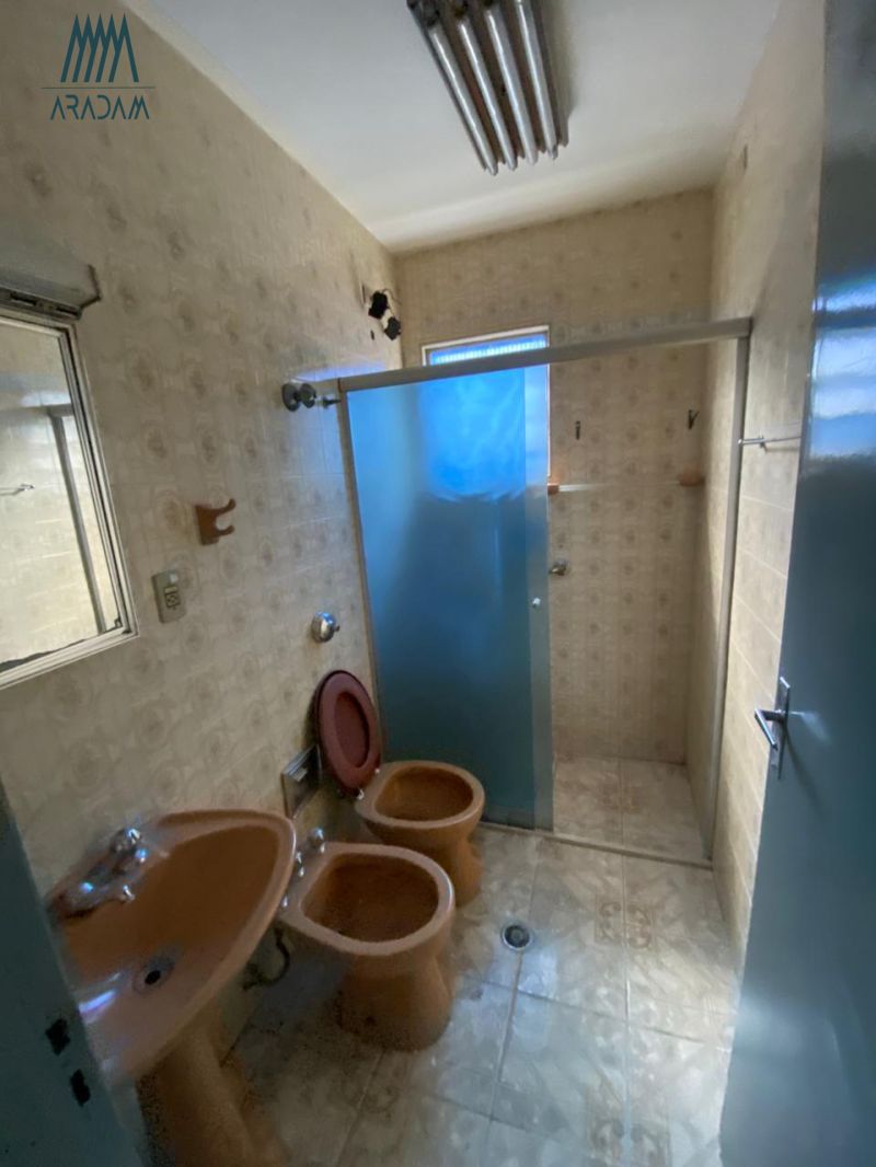 Linda Casa para Locao no Parque Bristol  Confor...