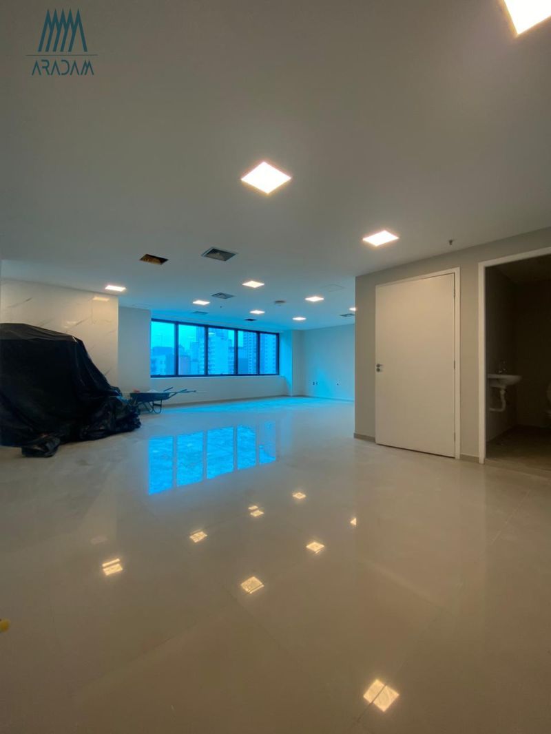 Conjunto Comercial de 120m para Locao  Avenida...