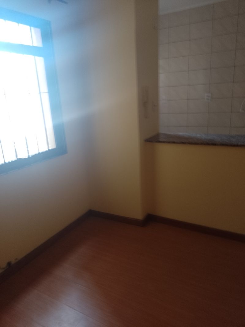 Kit / JK 1 quarto  no bairro CENTRO em PELOTAS