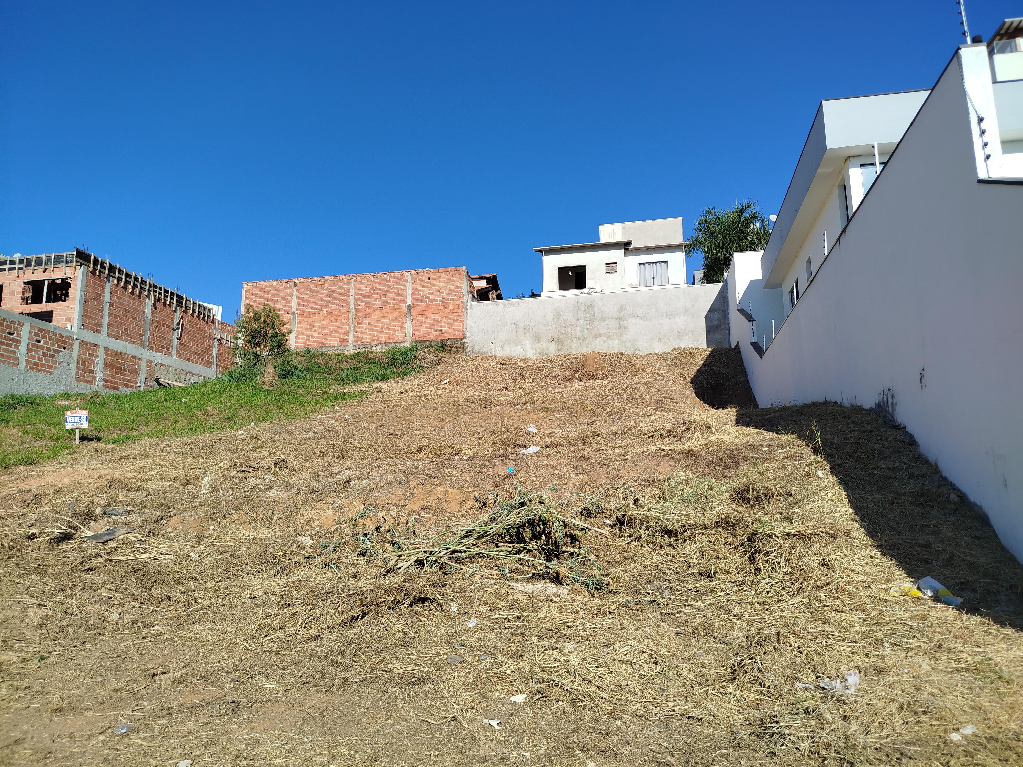 TERRENO - Residencial Village Santana - Guaratingueta